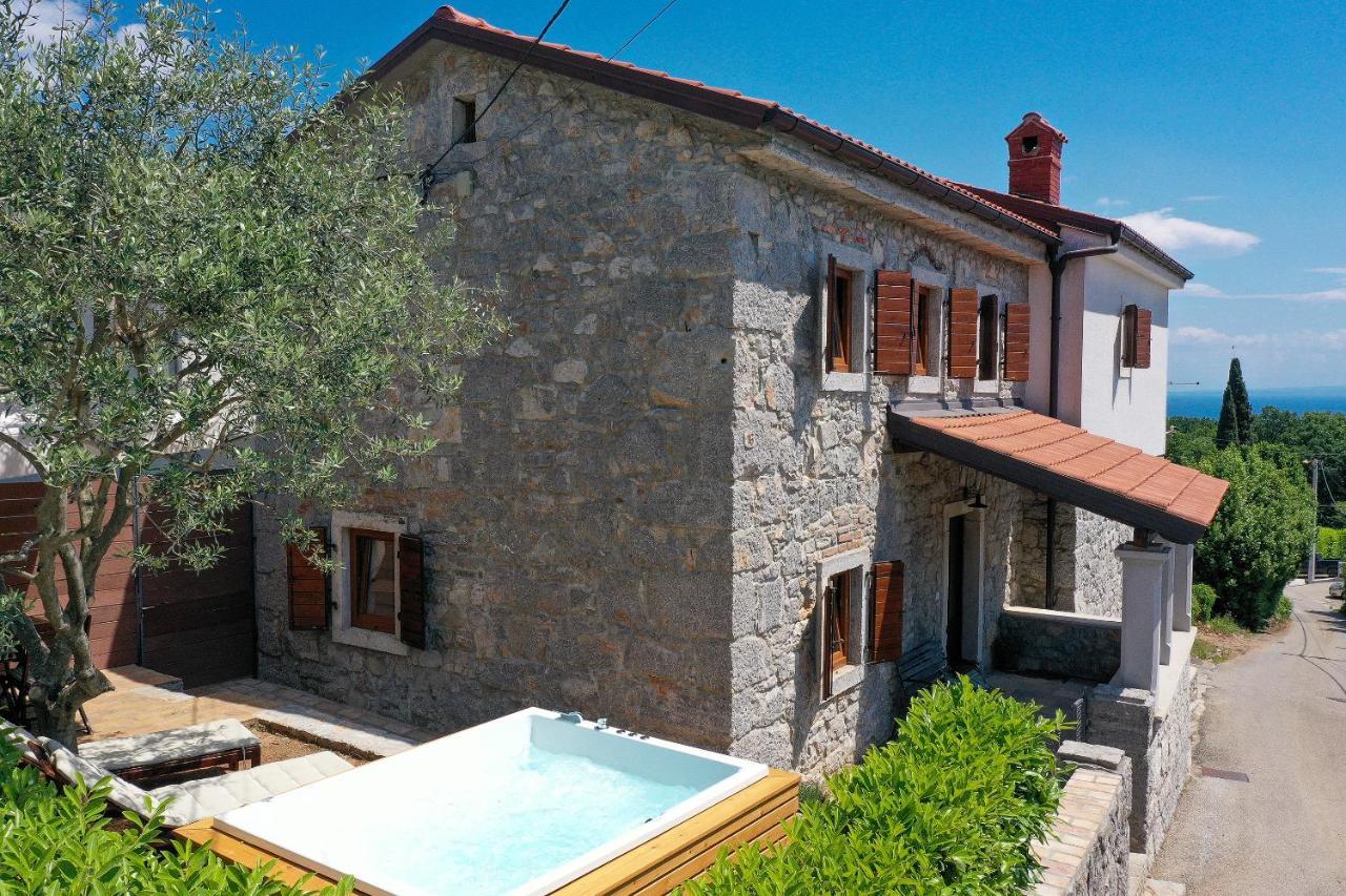 Villa Fani With Jacuzzi Ичичи Экстерьер фото