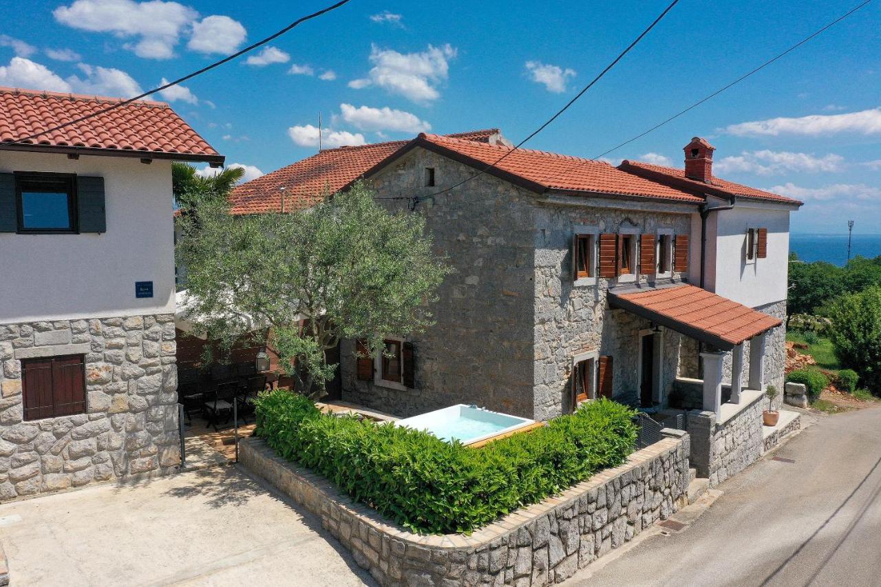 Villa Fani With Jacuzzi Ичичи Экстерьер фото