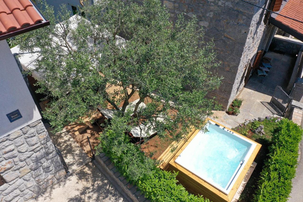 Villa Fani With Jacuzzi Ичичи Экстерьер фото