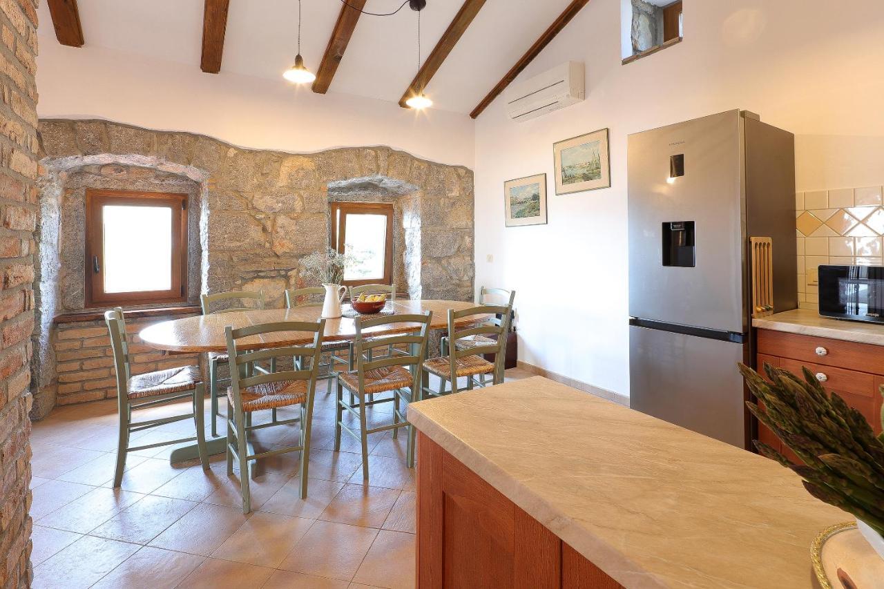 Villa Fani With Jacuzzi Ичичи Экстерьер фото