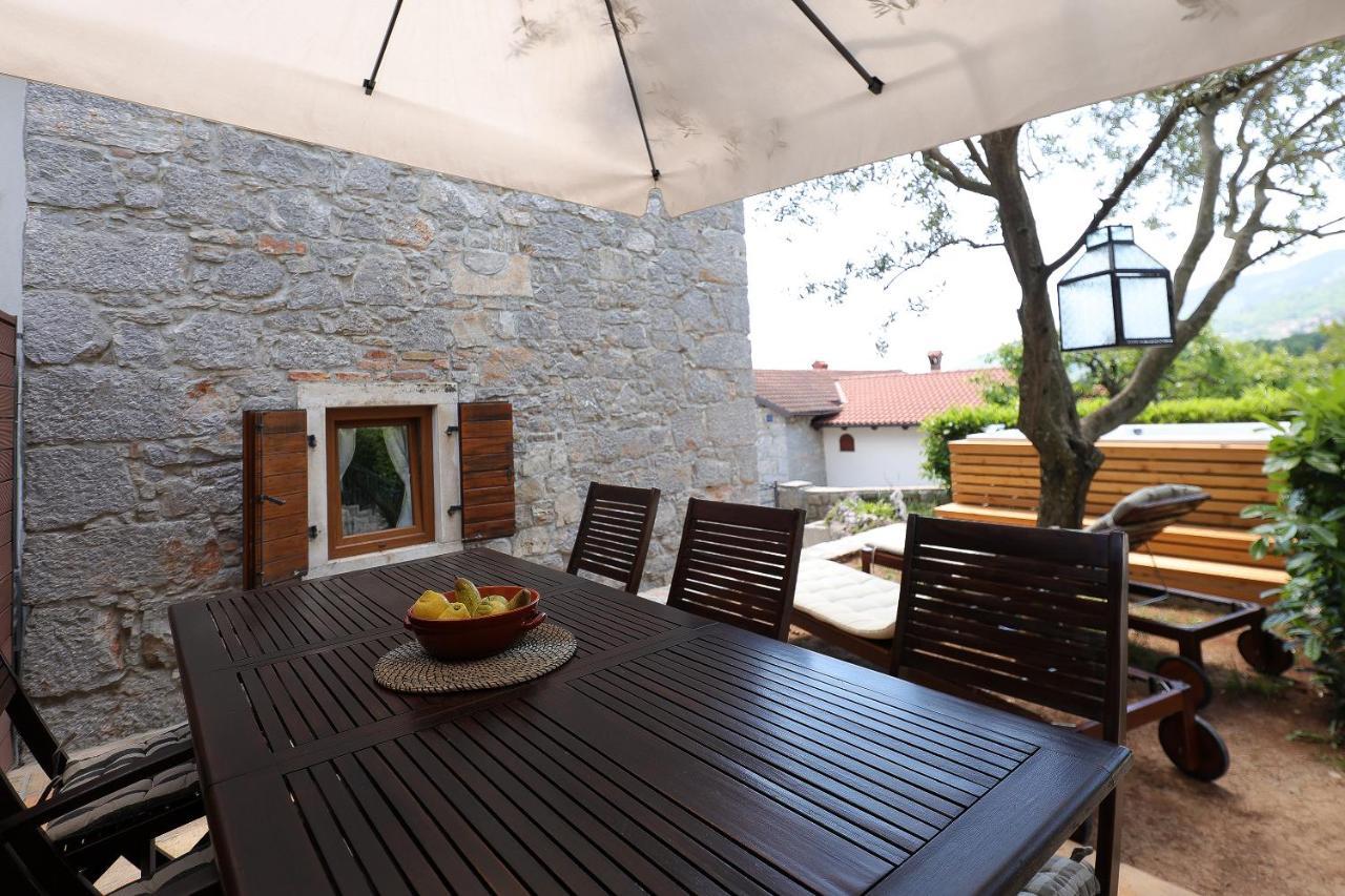 Villa Fani With Jacuzzi Ичичи Экстерьер фото