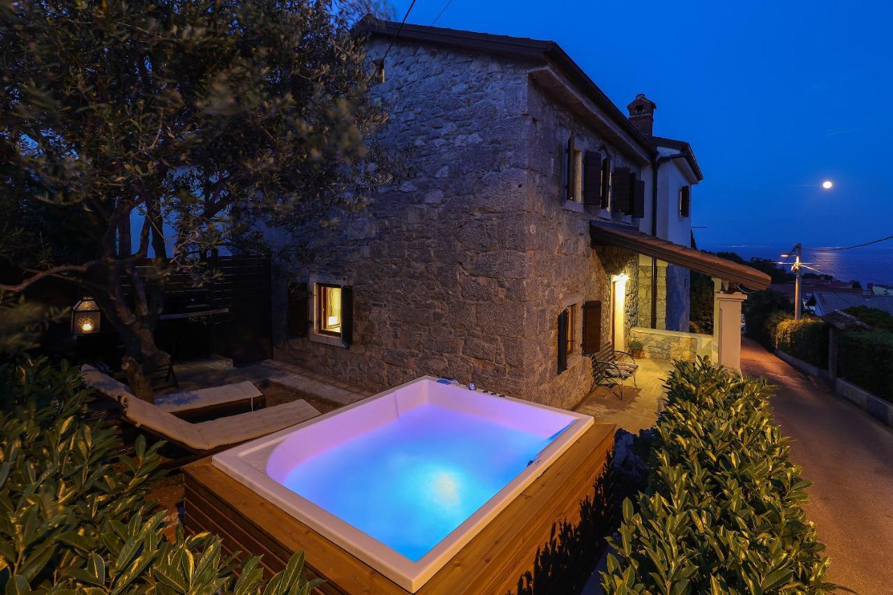 Villa Fani With Jacuzzi Ичичи Экстерьер фото