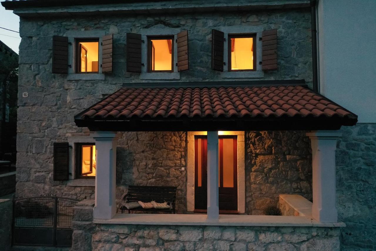 Villa Fani With Jacuzzi Ичичи Экстерьер фото
