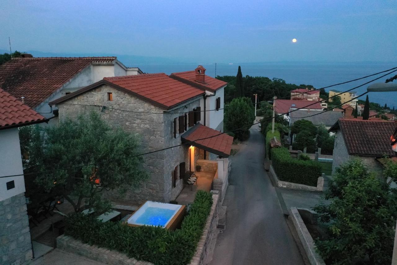 Villa Fani With Jacuzzi Ичичи Экстерьер фото